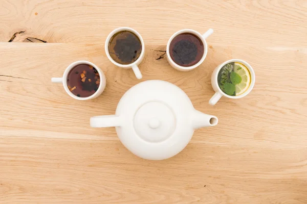 bardak ve çaydanlık ahşap oyun tahtası