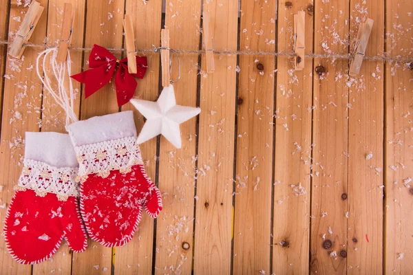 Yeni yıl arka plan üzerinde ahşap bir masa