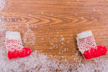 Yeni yıl arka plan üzerinde ahşap bir masa