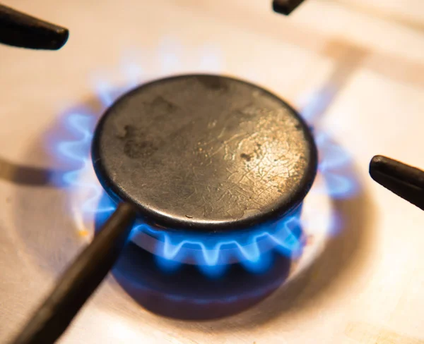 Ocakta soba yanan gaz yüzük