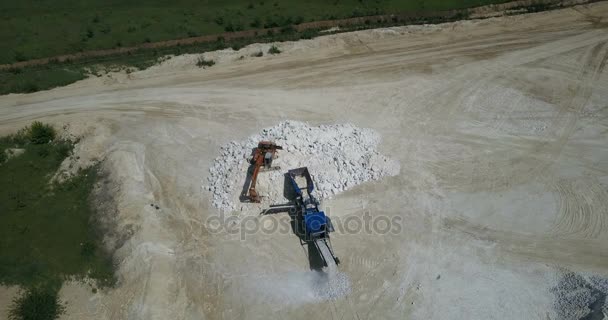 Cantera, procesamiento de minerales areal — Vídeos de Stock