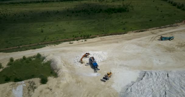 Cantera, procesamiento de minerales areal — Vídeos de Stock