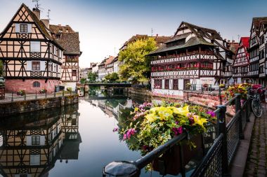Yaz aylarında Fransa Strasbourg çarpıcı görünümü