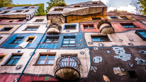 Hundertwasser Casa Viena Áustria (arquitetura moderna ) — Fotografia de Stock