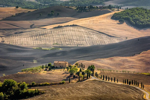 Beautiful vivid landscape rural view of Tuscany region in Italy — Stock Photo, Image