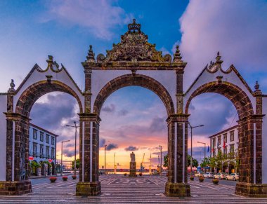 Portas da Cidade - Ponta Delgada Sao Miguel Island Azores, Portekiz şehir sembolü