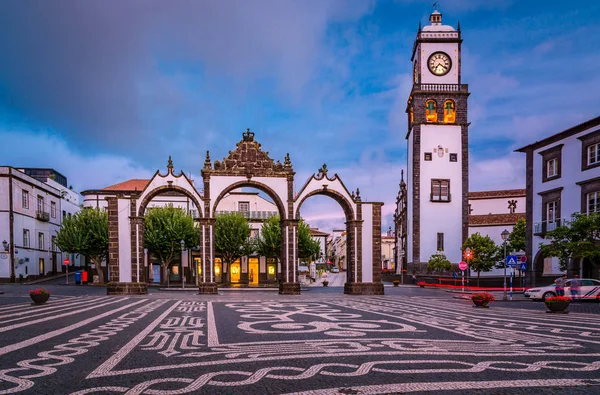 Portas da Cidade - Ponta Delgada Sao Miguel Island Azores, Portekiz şehir sembolü
