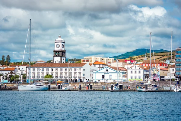 Ponta Delgada şehir Sao Miguel Island, Azores, Portekiz'in güzel manzara