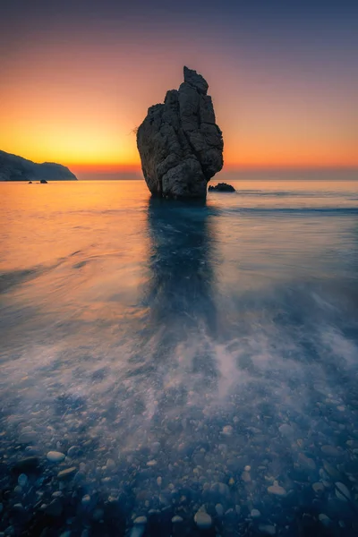 Sunrise Petra Tou Romiou Aphrodite Rock Famous Tourist Travel Destination — Stock Photo, Image