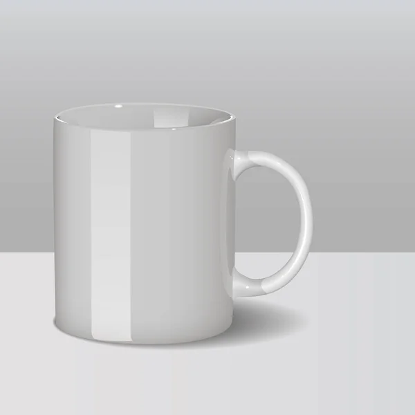 Fotorealistische weiße Tasse isoliert auf dem transparenten Hintergrund. Design-Vorlage für Mock-up. Vektorillustration. Vorlage Keramik sauberer weißer Becher mit mattem Effekt, ohne die grelle Blendung. — Stockvektor