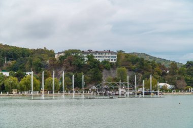 Abrau Gölü ve Novorossiysk civarındaki cazibesi.