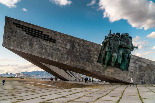 Monumento a los defensores de Malaya Zemlya en la ciudad de Novorossiysk . — Foto de Stock