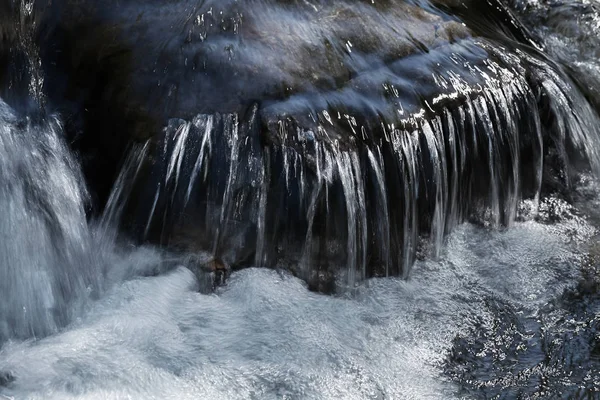 Clear Mountain Running Water Note Shallow Depth Field — 스톡 사진