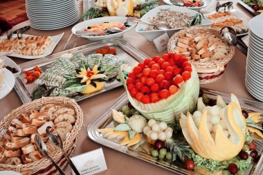 Süslü İsveç tablosu, alan derinliğine dikkat edin