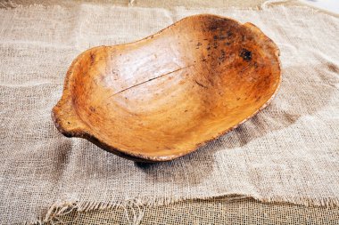 Çeşitli amaçlar için eski ahşap oval konteyner