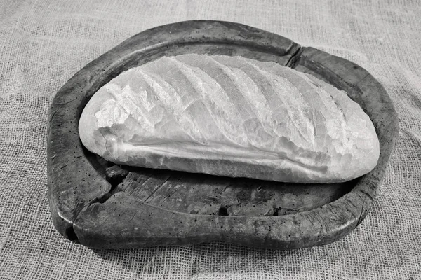 古い板の上のパンのパン — ストック写真