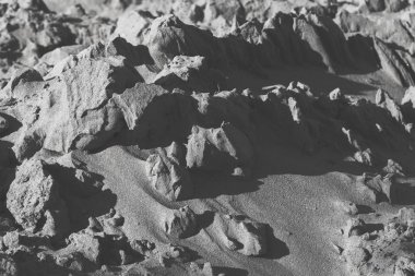 İnşaat kumu, alanın derinliğine dikkat edin.