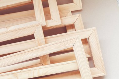 Tablolar için ahşap çerçeveler, yüzeysel alan derinliğine dikkat edin.