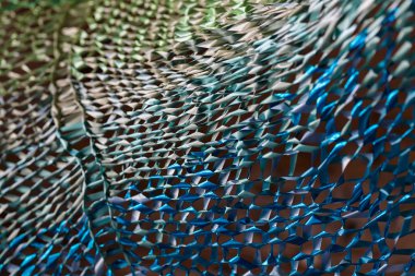 Bulanık arkaplan için koyu arkaplanda soyut mavi ve yeşil ışık