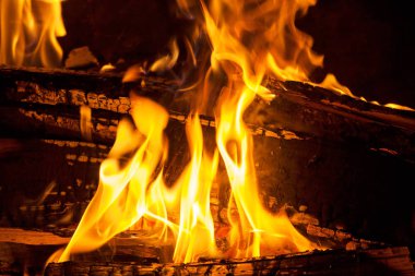 Şöminede ateş, sığ derinlik-in tarla Not