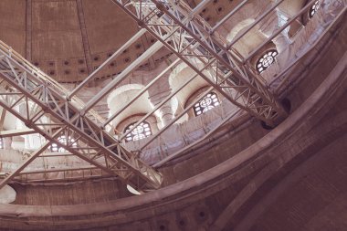 binada alışılmadık tavanlar