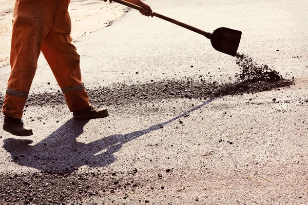 Trabajador Asfaltar Carretera — Foto de Stock