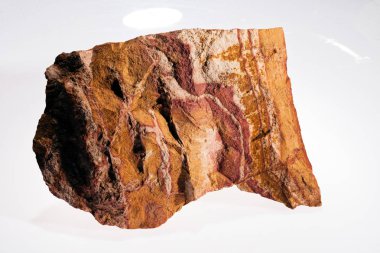 Yüksek alüminyum içeren cevherler