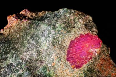 yakut siyah arka plan üzerine cojsit ile