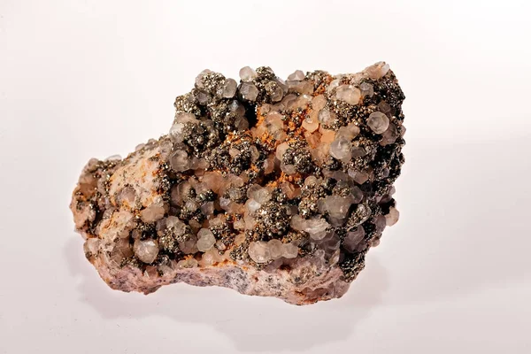 Mineral Calcita Grupo Carbonato Sobre Fundo Branco — Fotografia de Stock