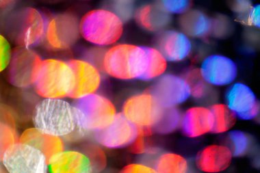 Yuvarlak renkli ışık soyutlaması, yüzeysel alan derinliğine dikkat edin