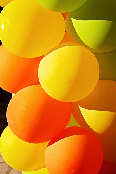 Decoratie Van Kleurrijke Ballonnen Noot Ondiepe Diepte Van Het Veld — Stockfoto