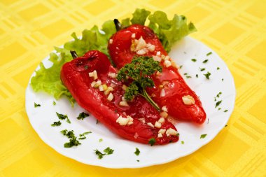 roasted pepper with garlic like a salat