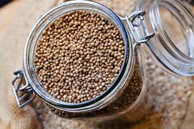 decoration with edible grains