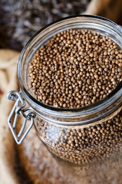 decoration with edible grains