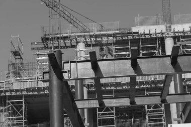Bina inşaat iskele ve vinç ile