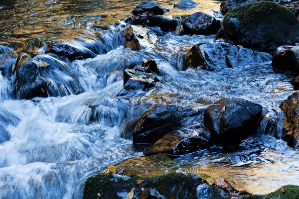 Stone Mountain Water Note Shallow Depth Field — 스톡 사진