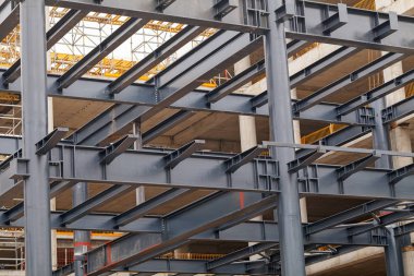 Bina inşaat iskele ve vinç ile