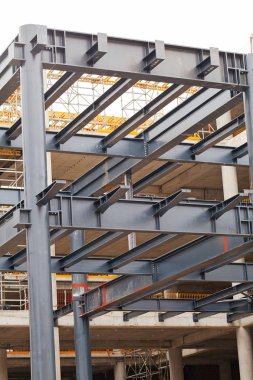 Bina inşaat iskele ve vinç ile