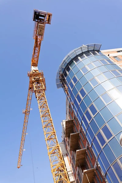 Bouwen Aan Een Bedrijfsgebouw Uitvoering — Stockfoto