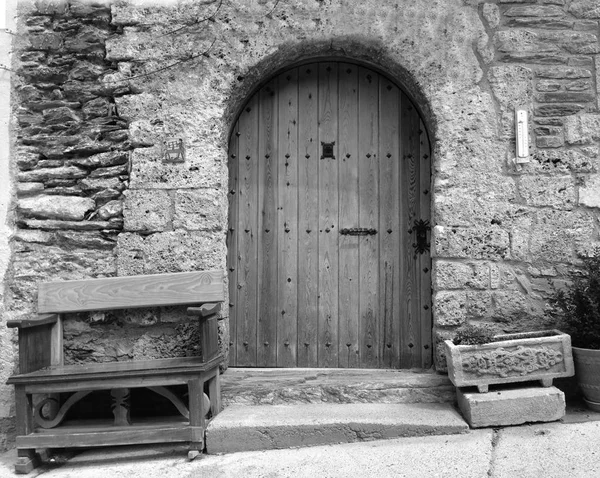 BW Ισπανικά παλιά πόρτα — Φωτογραφία Αρχείου