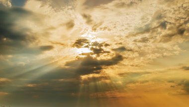 kırma güneşin parlak ışınları