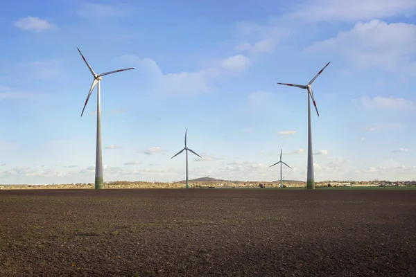 Őszi Alternatív Energia Napelemek Szélerőművek Gyártása — Stock Fotó