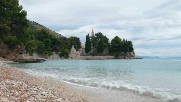 Playa del monasterio, Bol — Vídeo de stock