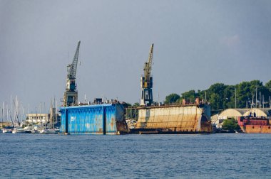 Tersane Losinj, Hırvatistan, Losinjska tarafından işletilen ada