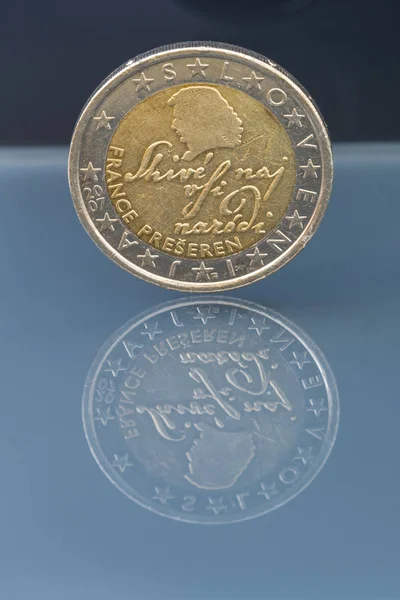 2-Euro-Münze, Slowenien, Darstellung des berühmten Dichters france preseren — Stockfoto