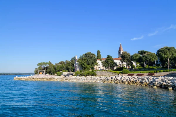 Sveti Andrija sziget is piros közelében Rovinj, Horvátország — Stock Fotó