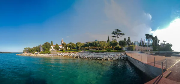 Ilha de Sveti Andrija, também Ilha Vermelha perto de Rovinj, Croácia — Fotografia de Stock
