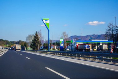 OMV otoyol dinlenme ve benzin istasyonu Lopata Celje, Slovenya yakınındaki
