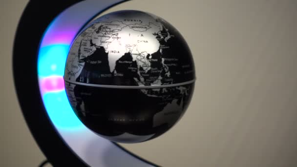 Stop-motion leksak globe spinning — Stockvideo