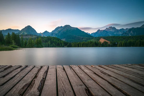 Berg Sjö Strbske Pleso Nationalparken Höga Tatra Slovakien — Stockfoto